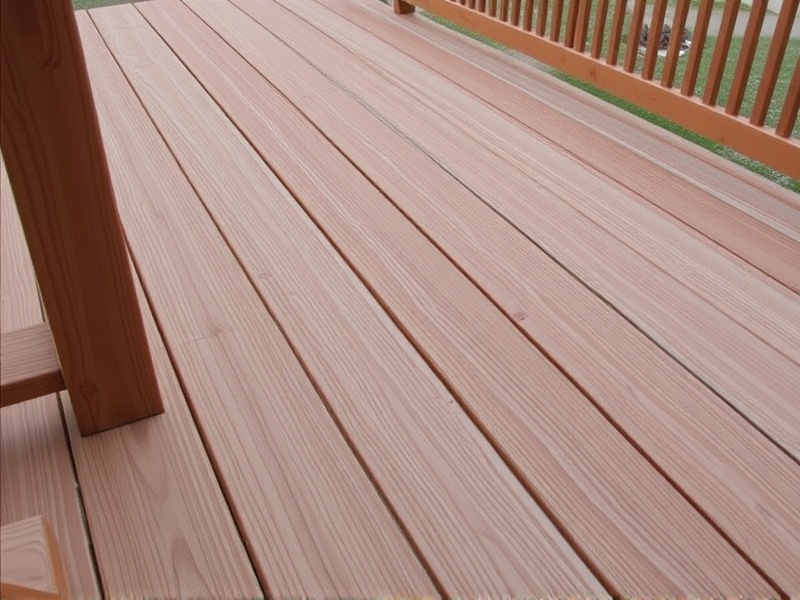 Choosing the Right Gauge: 16 Gauge Non Composite Decking vs. Composite Options